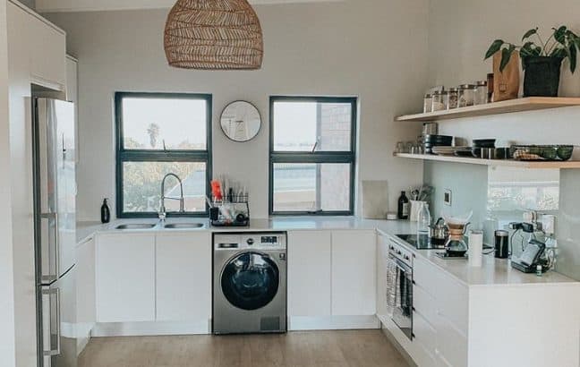 minimalist kitchen by Jessica